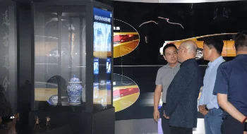 OLED͸չʾĻ